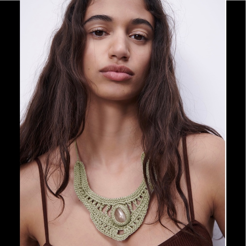 💚NEW Zara Stone Crochet Necklace